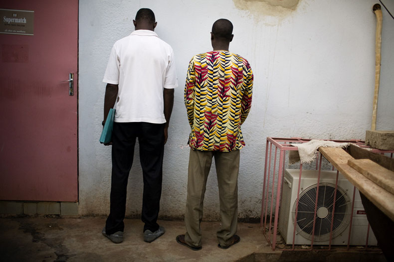 Soro et Silué, tous les 2 profs volontaires à Korhogo © Camille Millerand