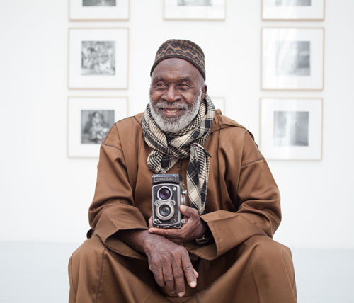 Adama Kouyaté à Paris à la galerie Jean Broly le 13 mai 2011 © Baptiste de Ville d'Avray pour Afrique in visu
