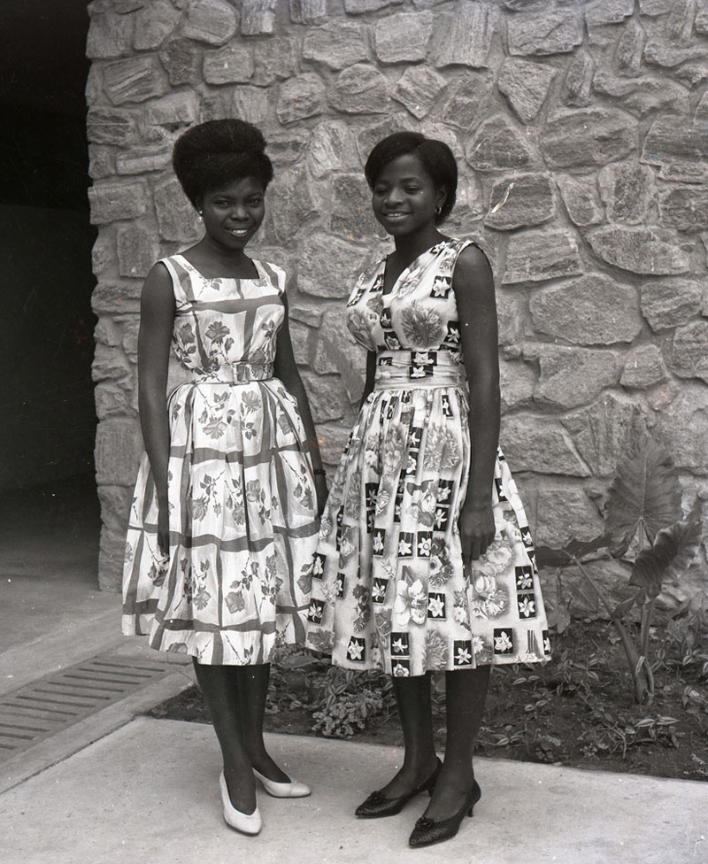 Untitled, 1963 © J.D. 'Okhai Ojeikere - Courtesy foto ojeikere and CCA,Lagos